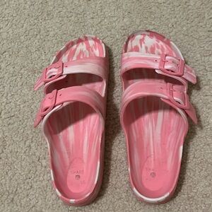 Lightly worn, perfect condition, pink slide ons